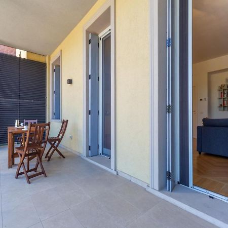 The Best Rent - Spacious Three-Bedroom Apartment With Terrace Milano Esterno foto