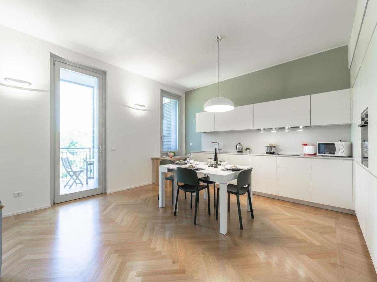 The Best Rent - Spacious Three-Bedroom Apartment With Terrace Milano Esterno foto