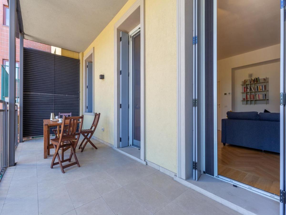 The Best Rent - Spacious Three-Bedroom Apartment With Terrace Milano Esterno foto