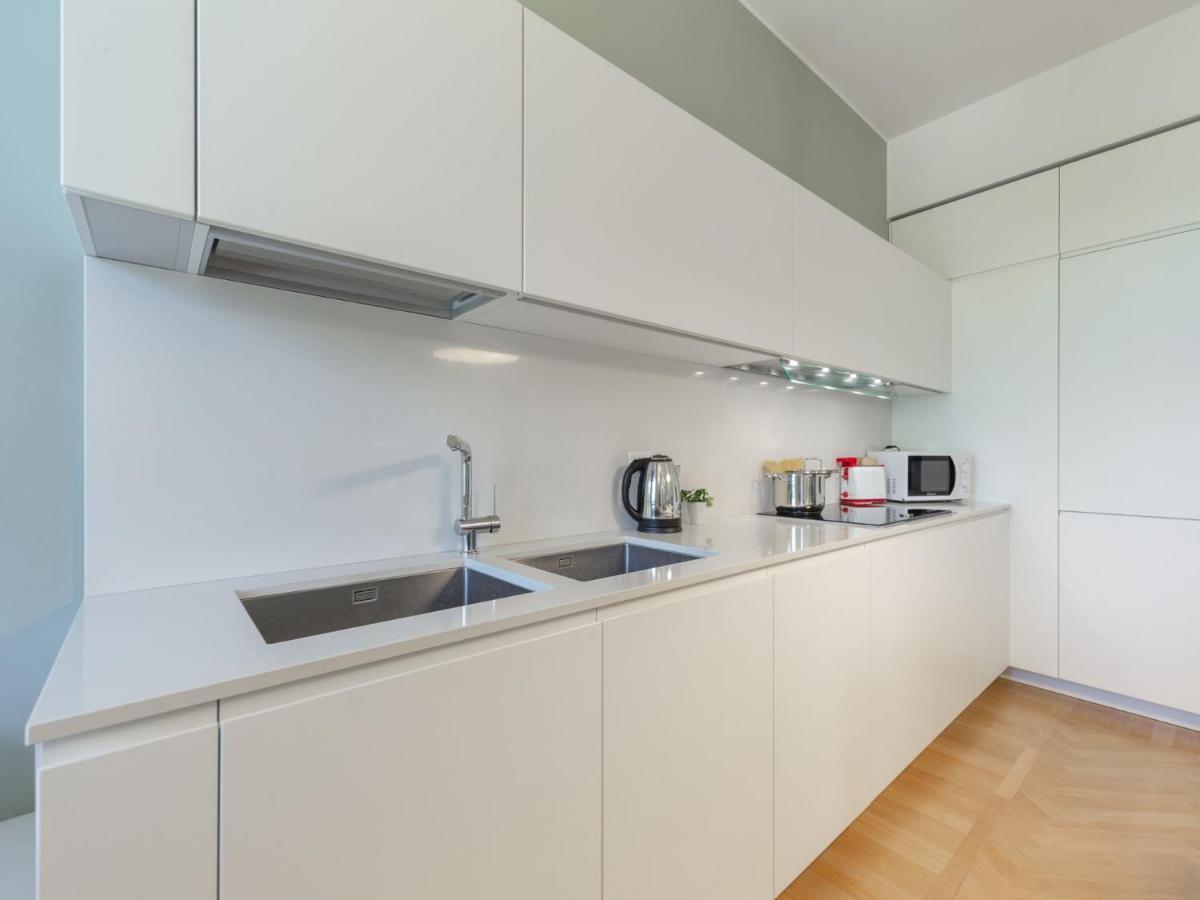 The Best Rent - Spacious Three-Bedroom Apartment With Terrace Milano Esterno foto