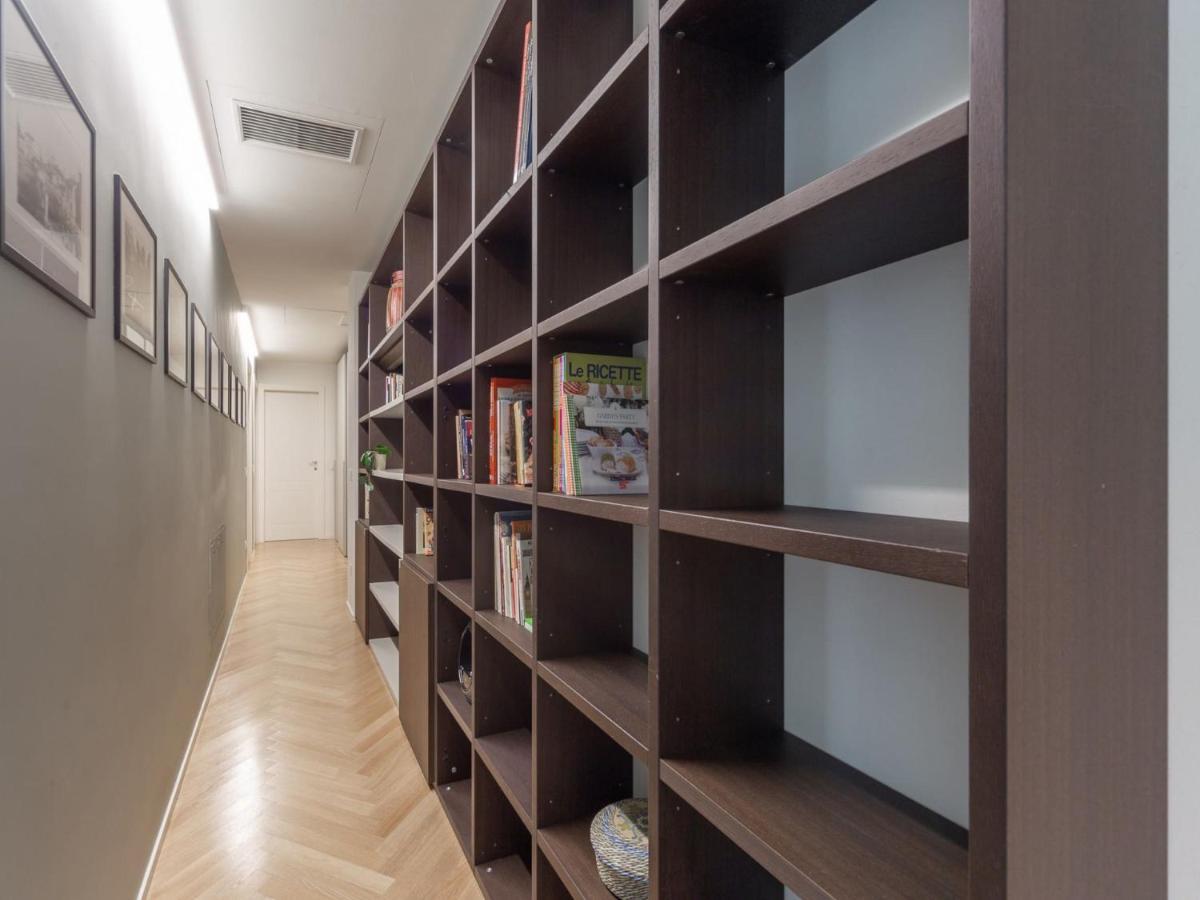 The Best Rent - Spacious Three-Bedroom Apartment With Terrace Milano Esterno foto