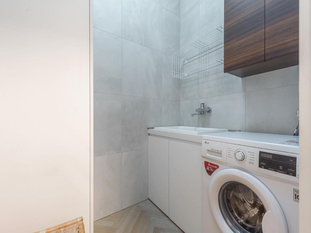 The Best Rent - Spacious Three-Bedroom Apartment With Terrace Milano Esterno foto